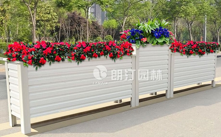 蝴蝶榫花箱結(jié)構(gòu)為生態(tài)建設提質(zhì)提速