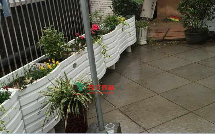 湖南酒店走廊陽(yáng)臺(tái)藝術(shù)花箱案例，樓頂陽(yáng)臺(tái)露臺(tái)綠化種植箱|朗汀園林